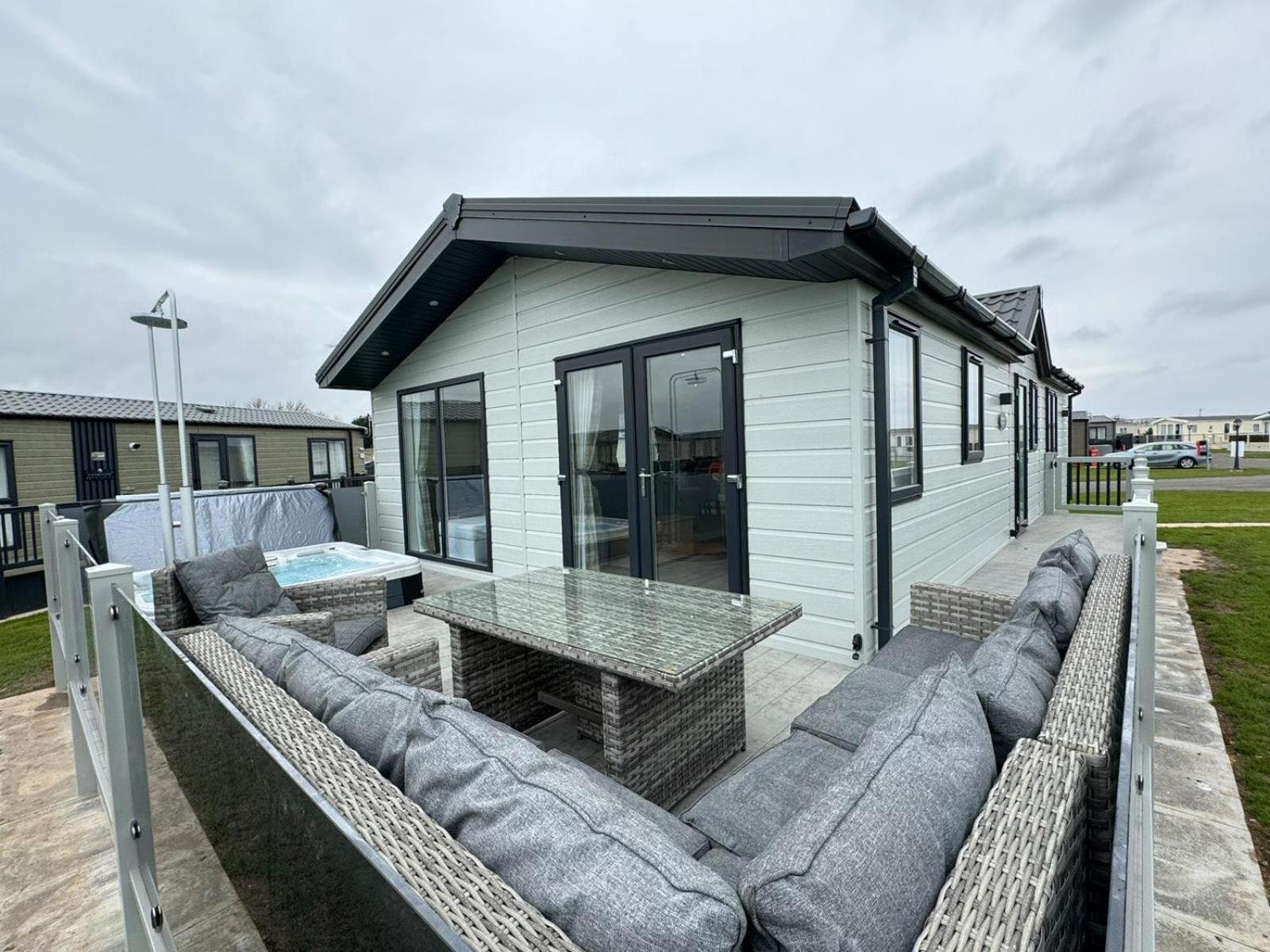 Golden Anchor - The Oakland Lodge - Coastal Caravan Breaks Chapel Saint Leonards Eksteriør billede