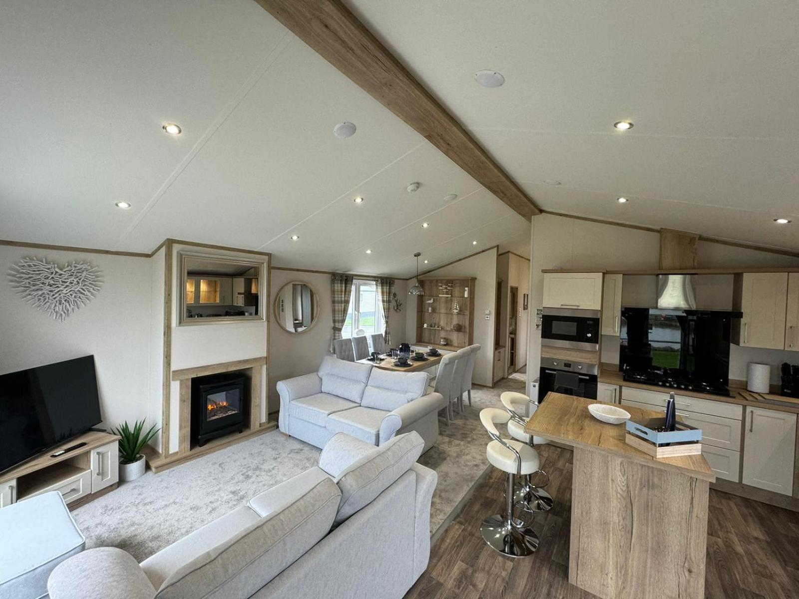 Golden Anchor - The Oakland Lodge - Coastal Caravan Breaks Chapel Saint Leonards Eksteriør billede
